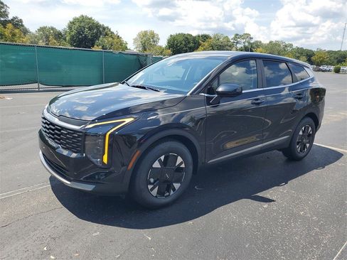 New 2026 Kia Sportage LX image 2