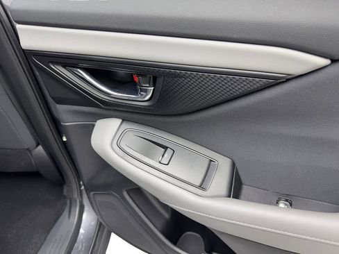 Used 2025 Subaru Outback Premium image 44