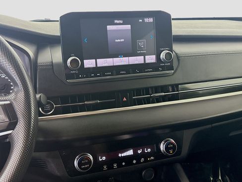 Used 2023 Mitsubishi Outlander ES image 18