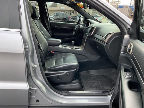 Used 2014 Jeep Grand Cherokee Limited w/ Luxury Group II image 24