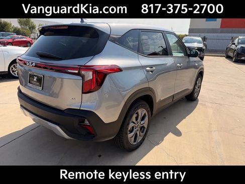 Certified 2026 Kia Seltos LX AWD/4WD image 4