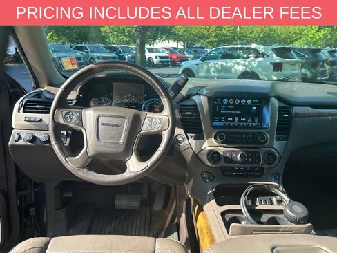 Used 2017 GMC Yukon XL Denali w/ Open Road Package AWD/4WD image 17
