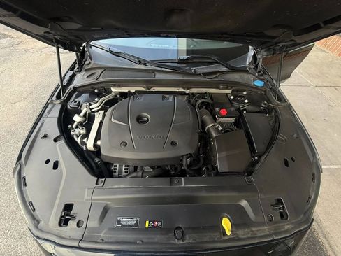 Used 2018 Volvo S90 T5 Momentum w/ Convenience Package image 22
