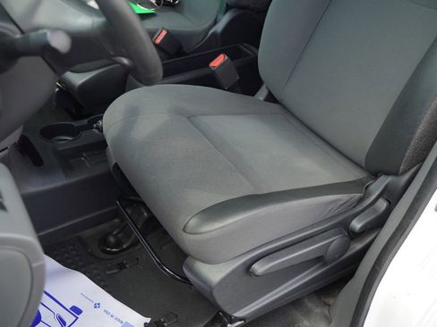 Used 2015 Nissan NV200 SV w/ Back Door Glass Package image 7