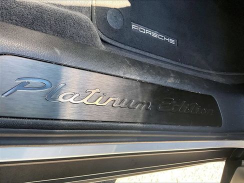 Certified 2023 Porsche Panamera 4 Platinum Edition AWD/4WD image 34