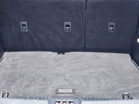 Used 2018 Ford Edge SE image 21