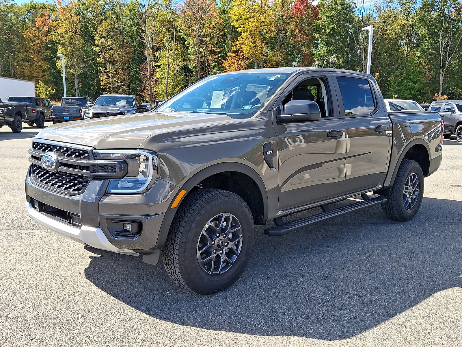New 2026 Ford Ranger XLT w/ FX4 Off-Road Package AWD/4WD image 2