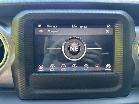 Used 2020 Jeep Wrangler Unlimited Sahara AWD/4WD image 49