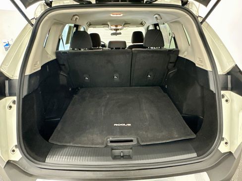 Used 2023 Nissan Rogue SV AWD/4WD image 29