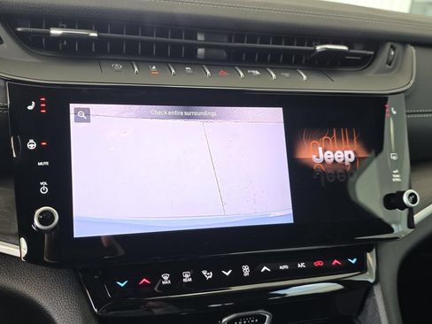 New 2026 Jeep Grand Cherokee L Limited w/ Limited Altitude Package RWD image 18