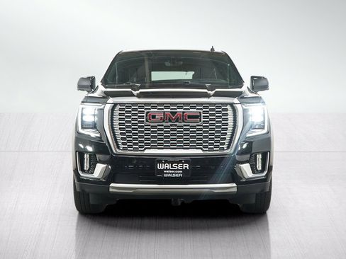 Used 2021 GMC Yukon Denali w/ Denali Premium Package AWD/4WD image 8
