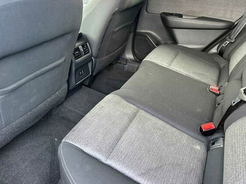 Used 2022 Nissan Rogue SV image 11