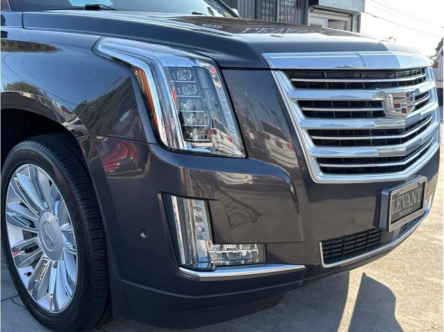 Used 2017 Cadillac Escalade Platinum AWD/4WD image 9