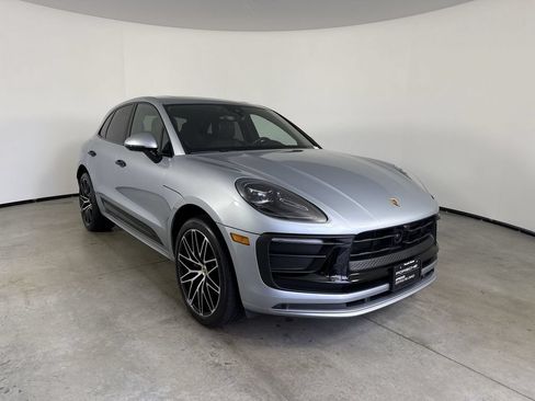Certified 2024 Porsche Macan Turbo AWD/4WD image 9