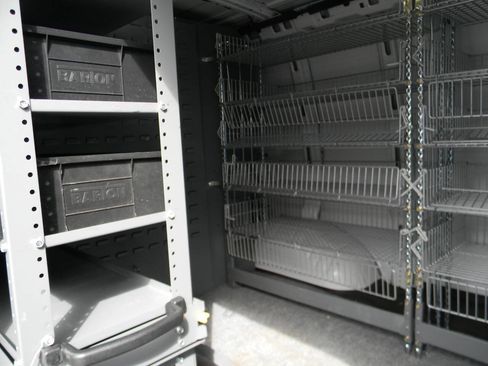 Used 2021 Chevrolet Express 2500 RWD image 8
