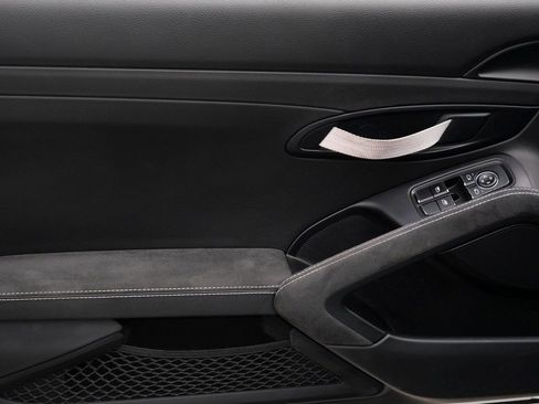 Used 2019 Porsche 911 GT3 RS image 14