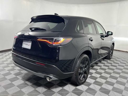 Used 2023 Honda HR-V Sport image 10