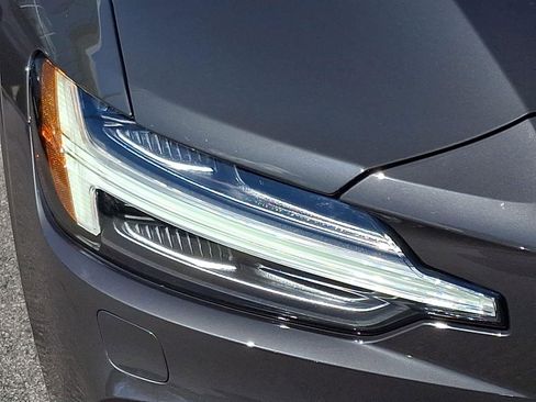 Certified 2025 Volvo S60 T8 Ultra image 9