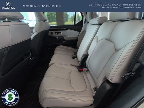 Used 2025 Honda Pilot Touring image 25