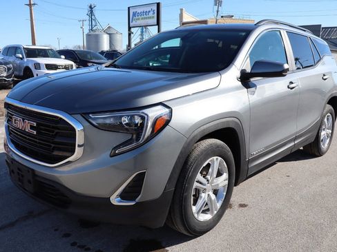 Used 2021 GMC Terrain SLE w/ Driver Convenience Package image 1