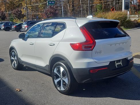 Used 2025 Volvo XC40 B5 Plus w/ Protection Package Premier image 27