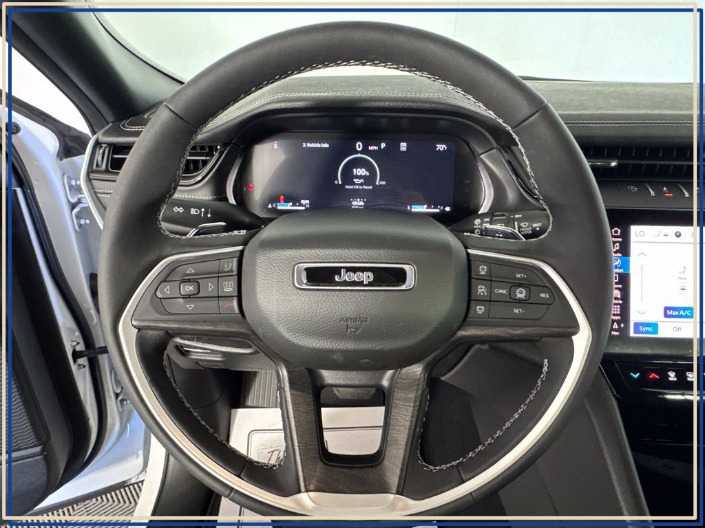 Used 2026 Jeep Grand Cherokee Limited AWD/4WD image 16