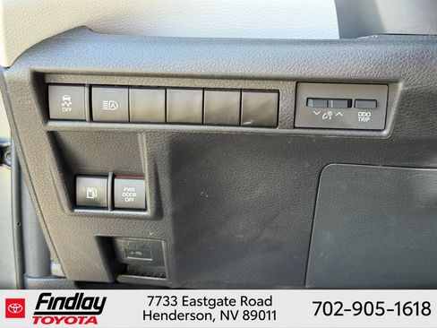 Certified 2025 Toyota Sienna LE FWD image 20