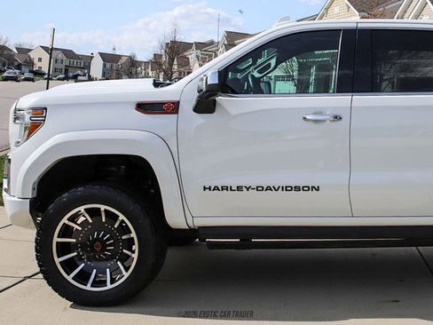 Used 2021 GMC Sierra 1500 SLT w/ SLT Premium Plus Package AWD/4WD image 4