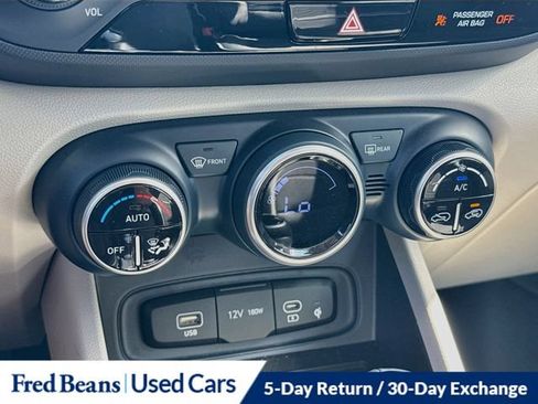Used 2023 Hyundai Venue Limited w/ Cargo Package FWD image 19