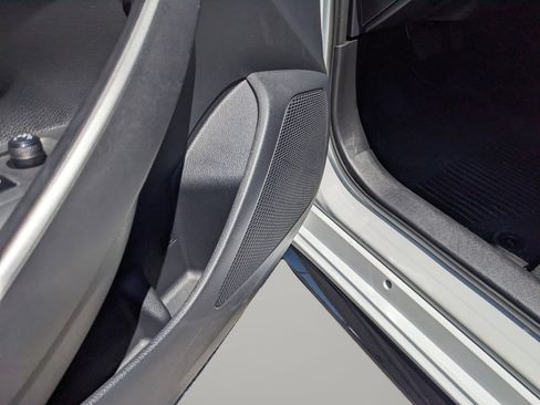 Used 2025 Toyota Corolla SE FWD image 19