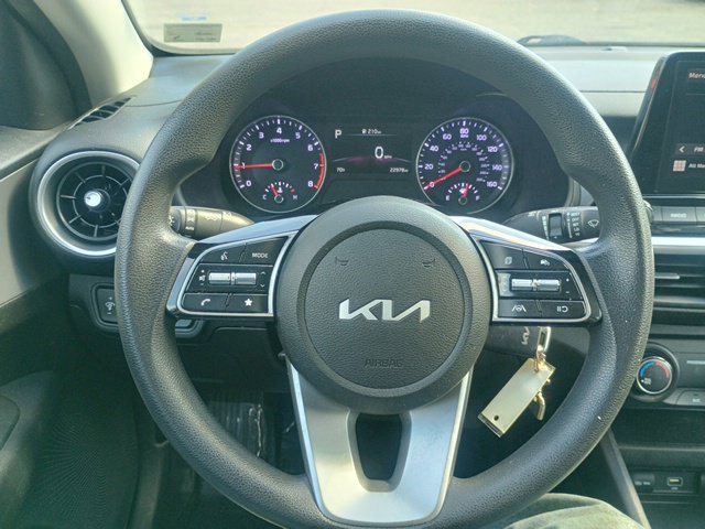 Used 2023 Kia Forte LXS w/ LXS Technology Package FWD image 28