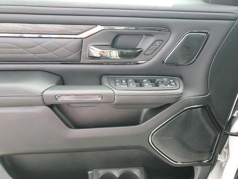 New 2025 RAM 1500 Limited image 12