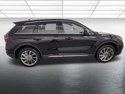 Used 2023 Lincoln Corsair AWD w/ Equipment Group 101A image 8