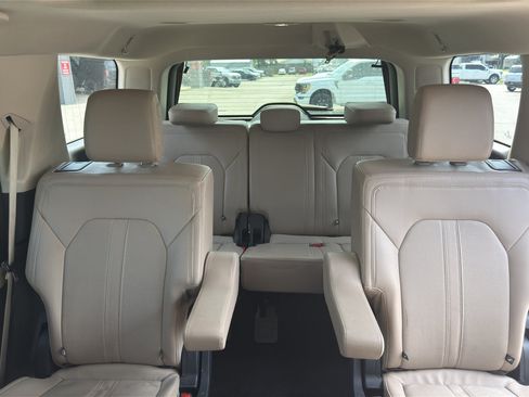 Used 2023 Ford Expedition Limited RWD image 25