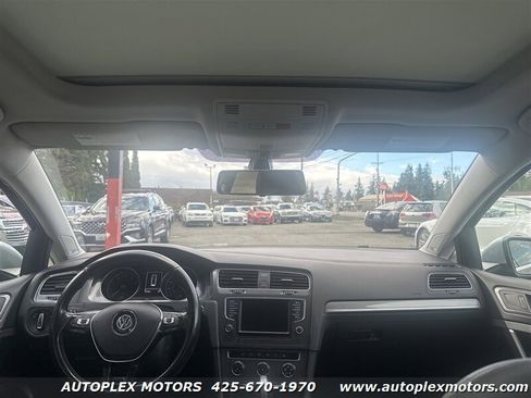 Used 2017 Volkswagen Golf Alltrack SE image 15