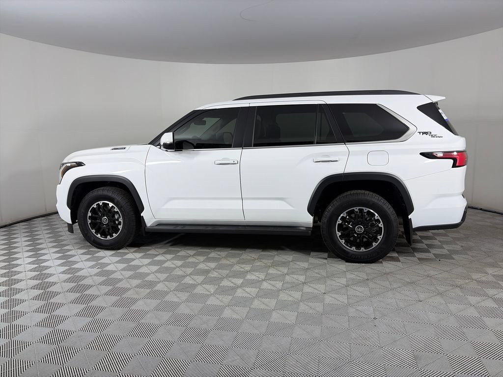 Used 2024 Toyota Sequoia TRD Pro AWD/4WD image 4