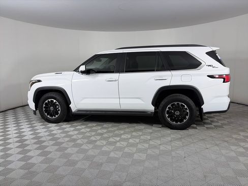 Used 2024 Toyota Sequoia TRD Pro AWD/4WD image 4