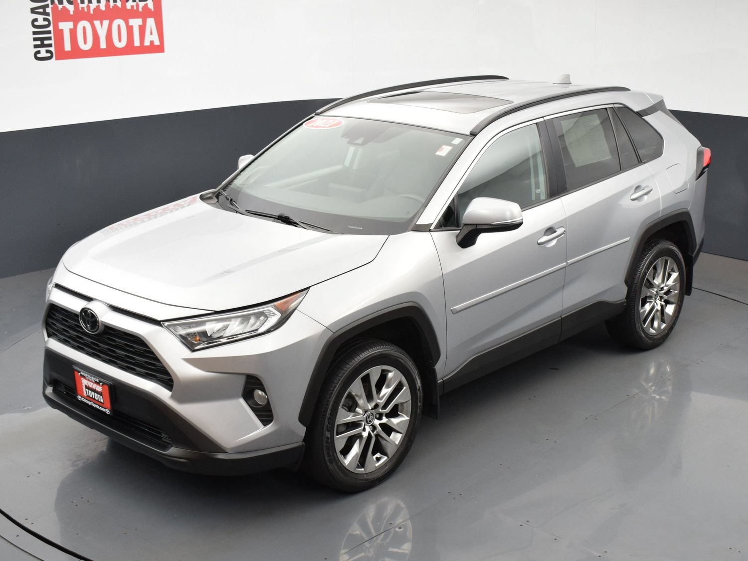 Used 2021 Toyota RAV4 XLE Premium AWD/4WD image 28
