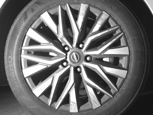 Used 2025 Nissan Altima 2.5 SV image 13