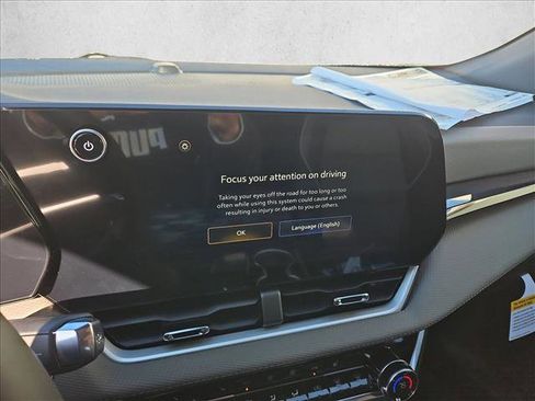 New 2026 Chevrolet Equinox LT w/ Convenience Package II image 13