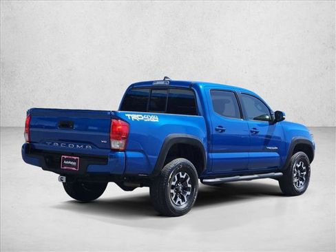 Used 2016 Toyota Tacoma TRD Off-Road AWD/4WD image 8