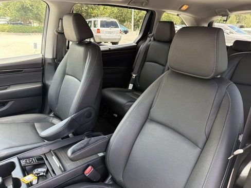Used 2022 Honda Odyssey Touring image 11