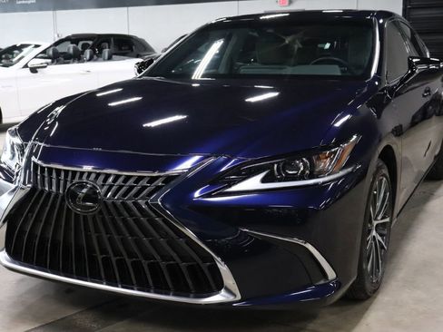 Used 2025 Lexus ES 350 w/ Premium Package image 1