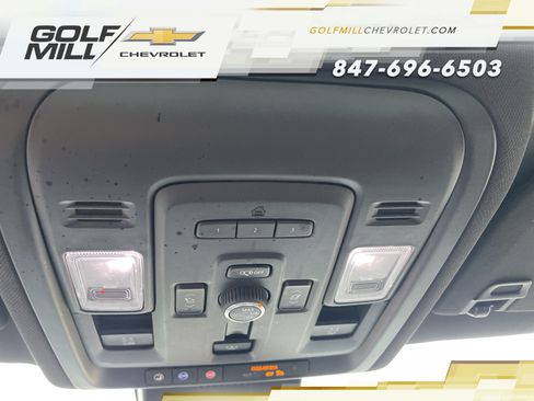 Used 2024 Chevrolet Suburban Premier AWD/4WD image 29