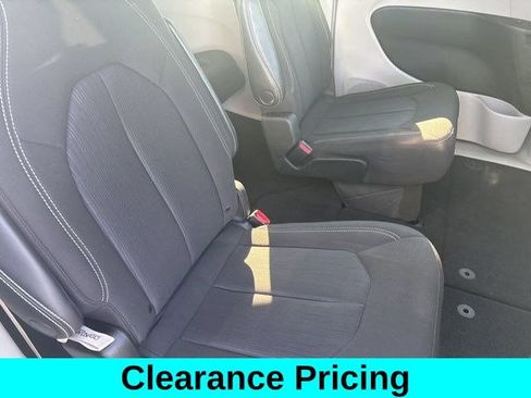 Used 2023 Chrysler Voyager LX FWD image 34