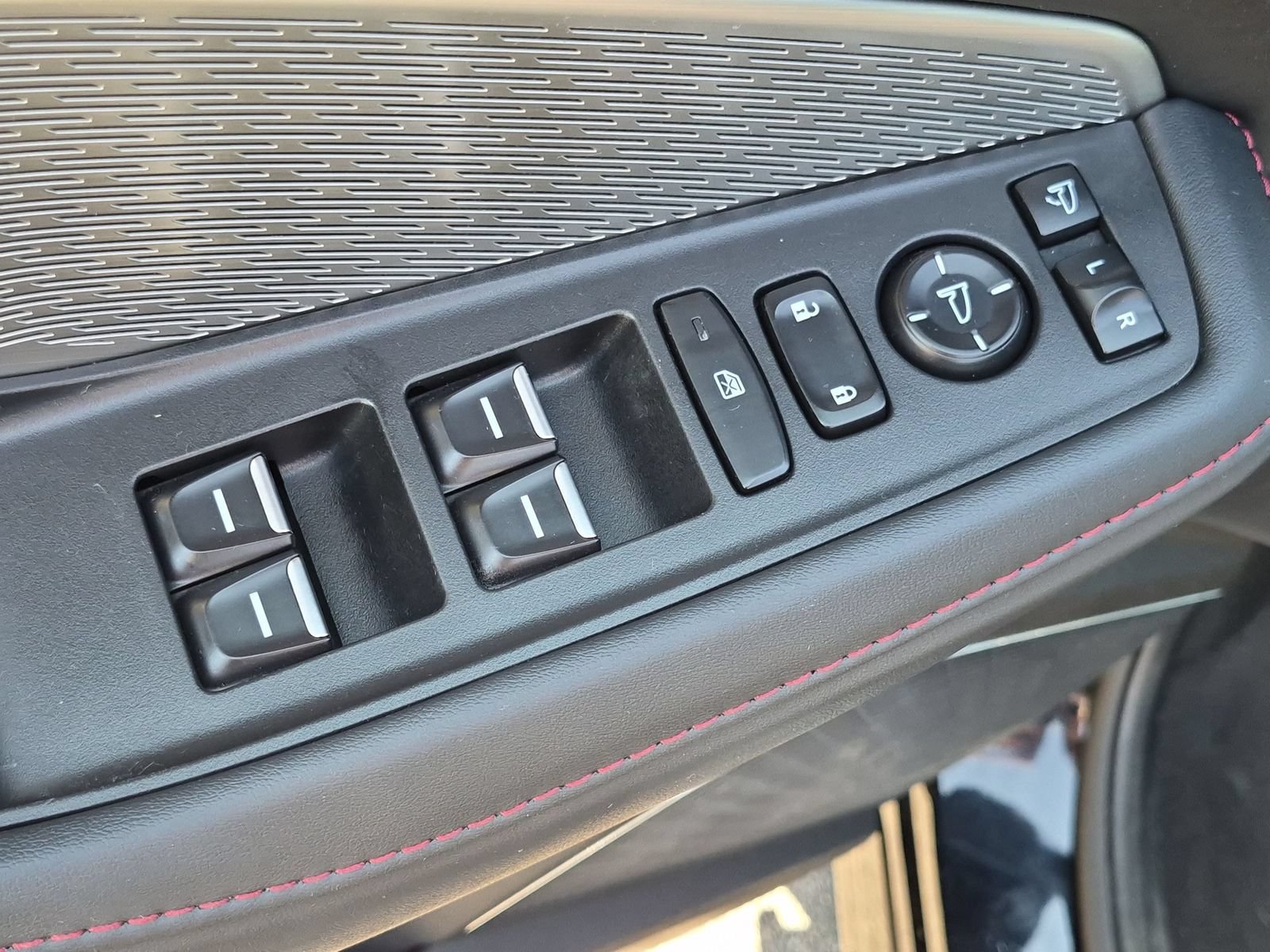 Used 2022 Acura MDX A-Spec AWD/4WD image 13