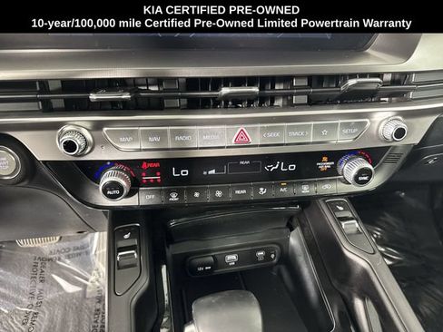 Certified 2024 Kia Telluride S w/ S Sunroof Package AWD/4WD image 8