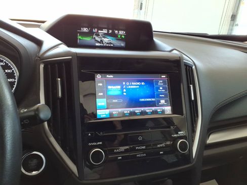 Used 2023 Subaru Forester Premium AWD/4WD image 25