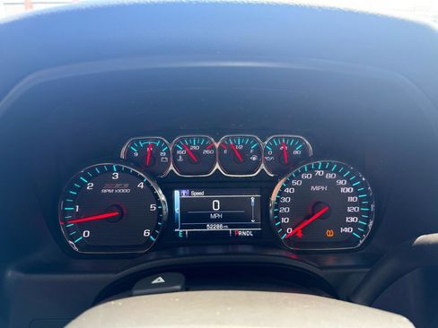 Used 2018 Chevrolet Silverado 1500 LT w/ Redline Edition image 12