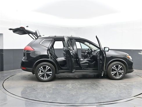 Used 2017 Nissan Rogue SL w/ SL Premium Package image 51